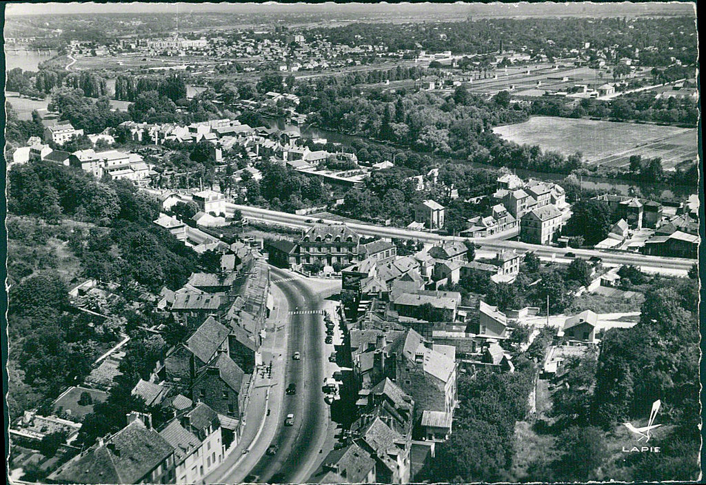 Carte postale sur Le Port-Marly - France
