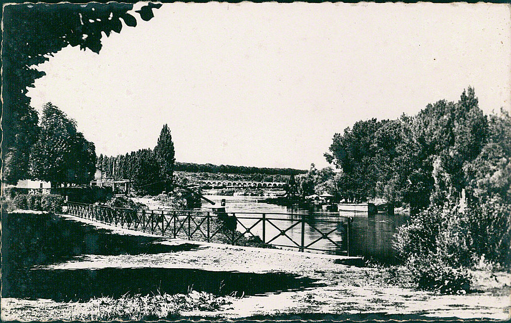 Carte postale sur Le Port-Marly - France