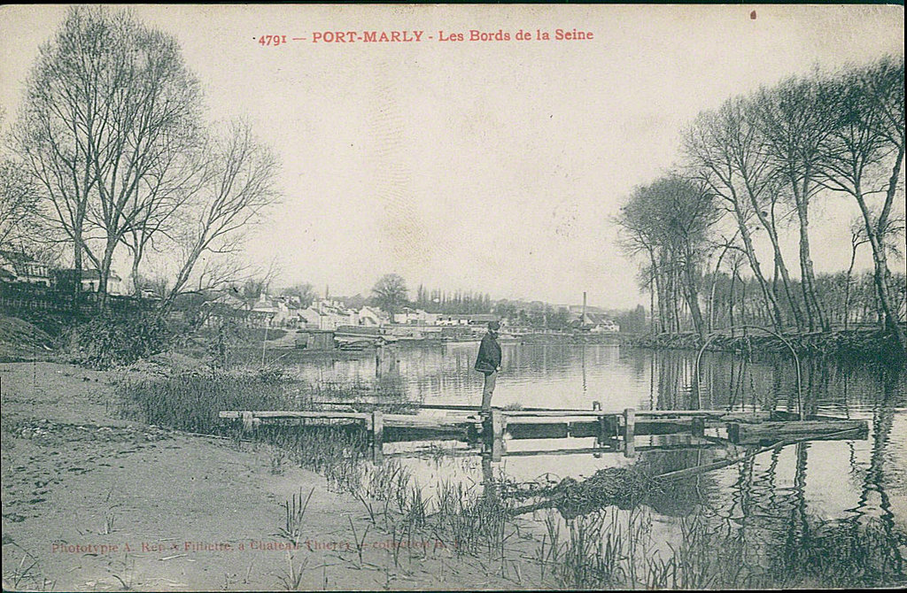 Carte postale sur Le Port-Marly - France