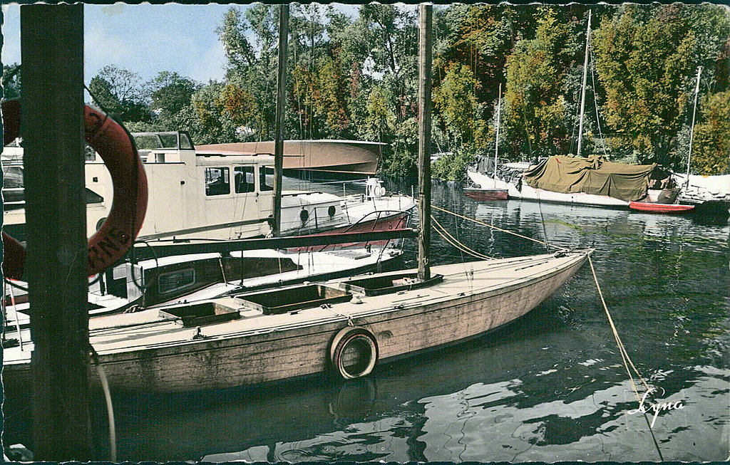 Carte postale sur Le Port-Marly - France