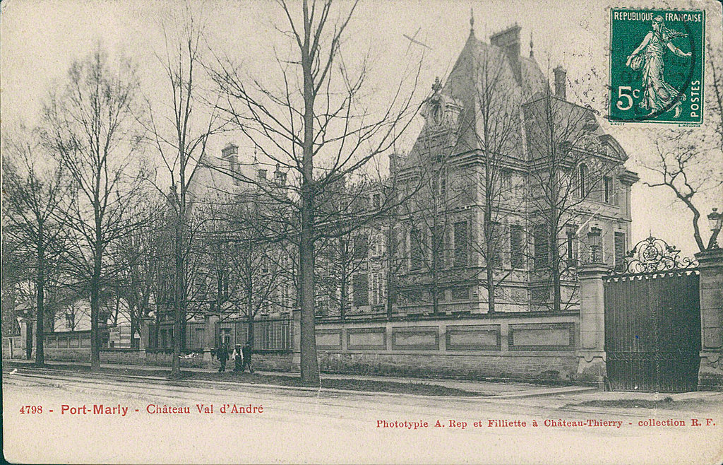 Carte postale sur Le Port-Marly - France
