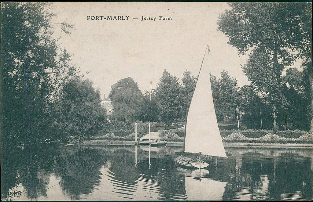 Carte postale sur Le Port-Marly - France