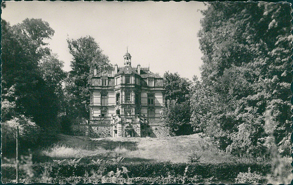Carte postale sur Le Port-Marly - France